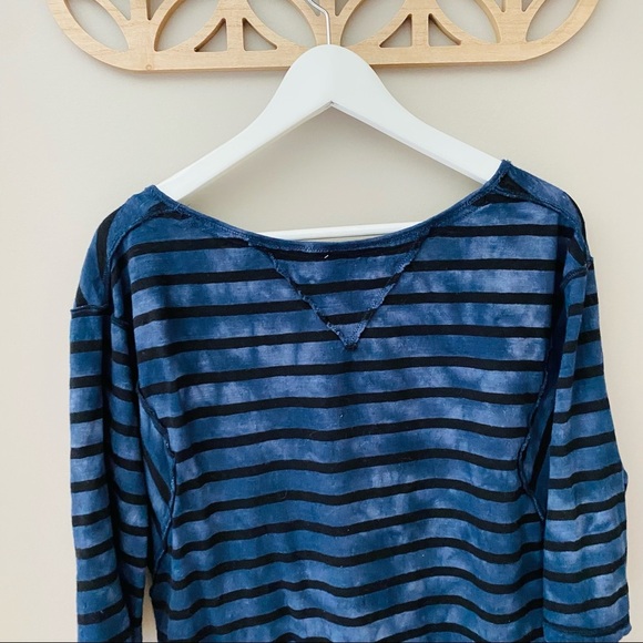 Free People Striped V-Neck Top Blue Sz Medium - Picture 6 of 8